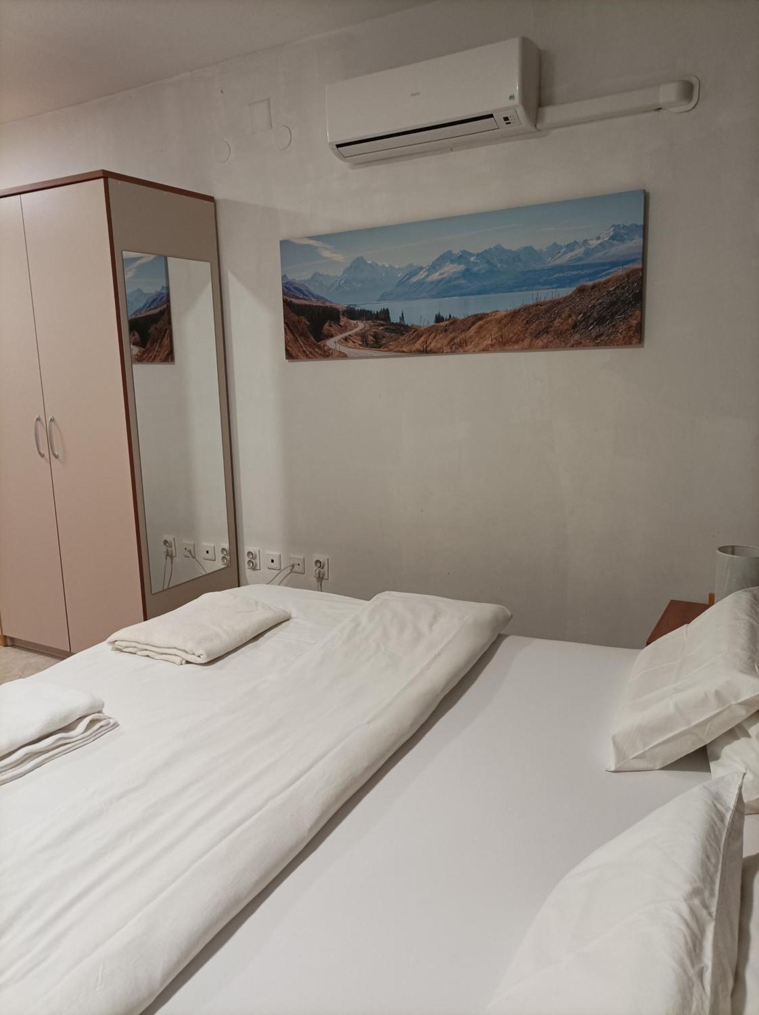 Rooms & Apartment Hegic Ζαντάρ Εξωτερικό φωτογραφία